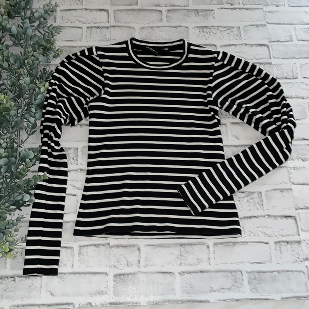 Veronica Beard “LYON” Black/White Puffed Sleeve Ribbed Knit Top